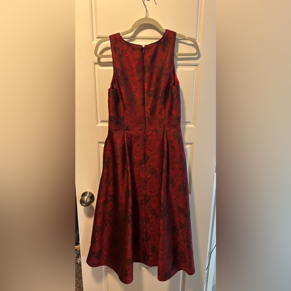 Burgundy dress - Picture 3 of 5